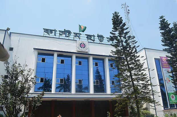 Customs houses to remain open during holidays to support RMG exports ahead of Eid