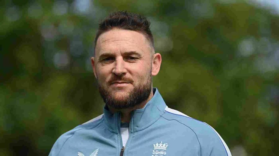 McCullum urges England to show humility after rocky spell