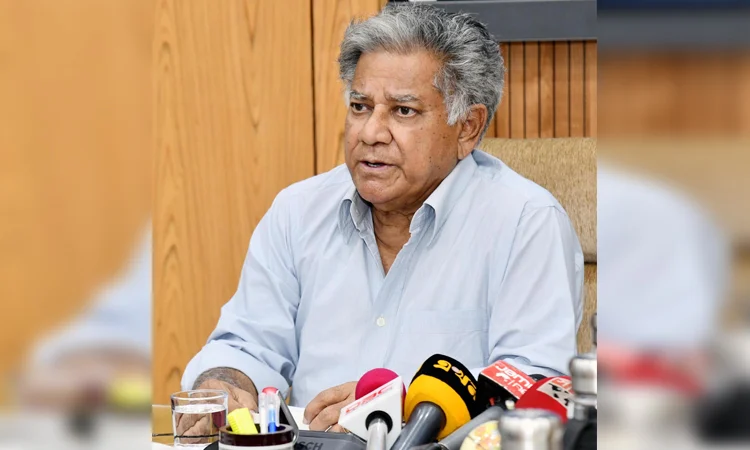 Sand-carrying bulkhead traffic banned 10 days before, after Eid: Shipping Adviser